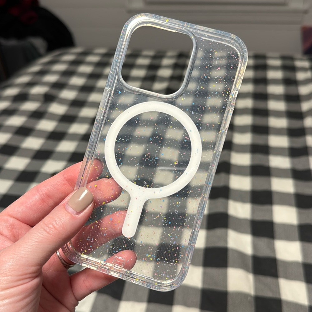 Brand new bodyguardz iPhone 15 pro speckled case